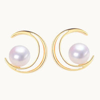 Pearl Moon Earrings – A Little Celestial Magic for Your “I Do”
