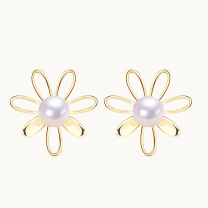 Daisy Pearl Earrings – A Garden Romance You Can Wear