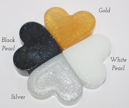 Resin Infinity Heart Figurine – Symbol of Eternal Love | Wedding or Anniversary Décor